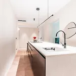 The Founders Residency, Praca Flores *